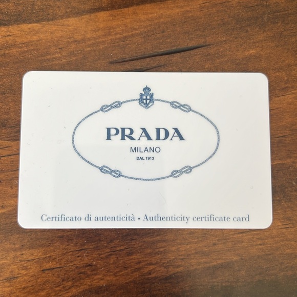 Vintage Prada zip wallet - Picture 4 of 7